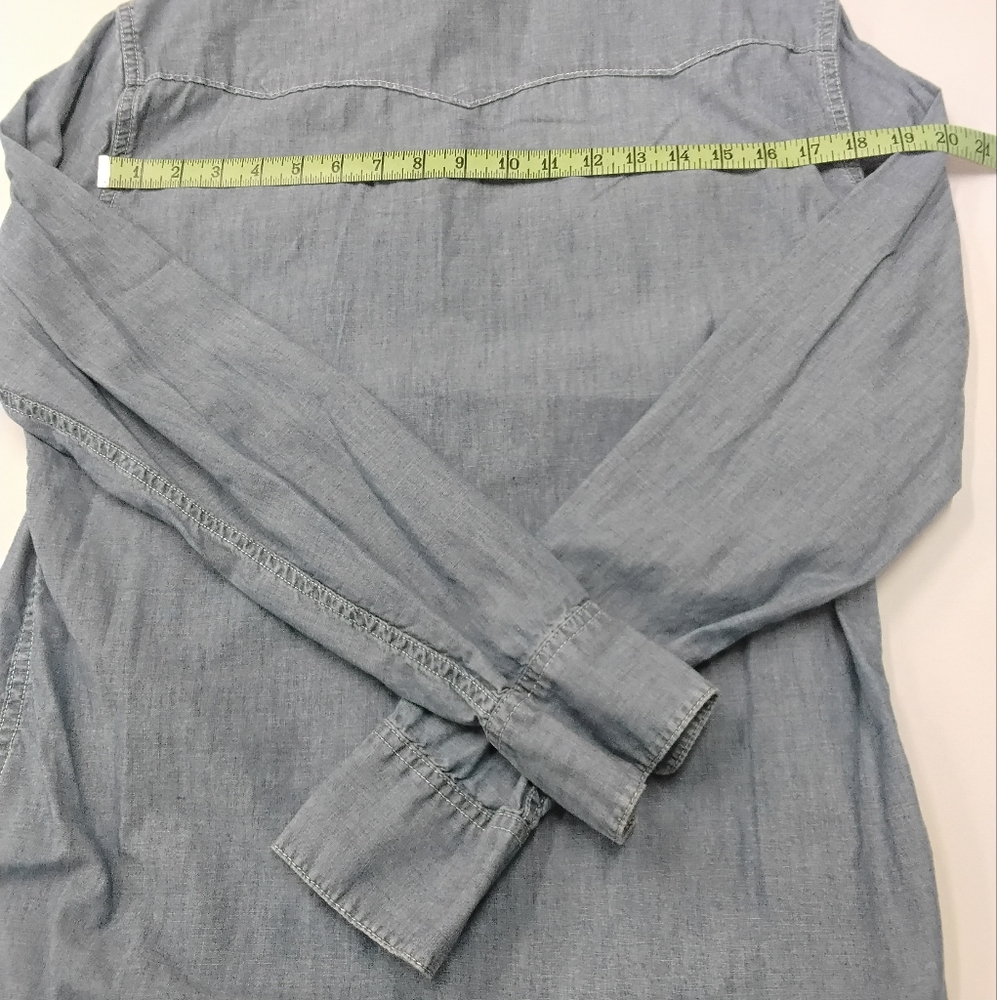 True Religion denim snap shirt. - Picture 10 of 10
